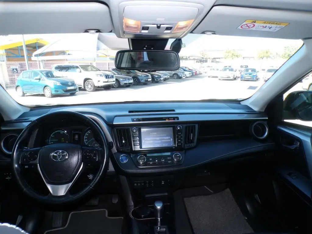 TOYOTA RAV 4 IV