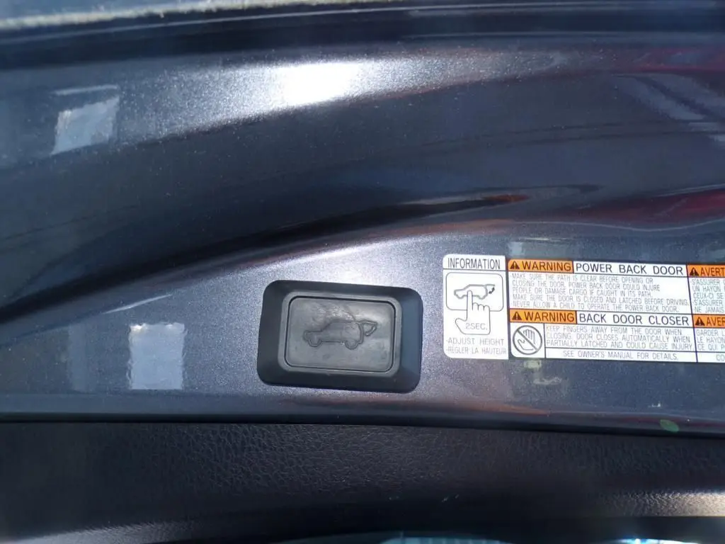 TOYOTA RAV 4 IV