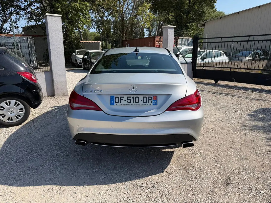 Mercedes Benz CLA