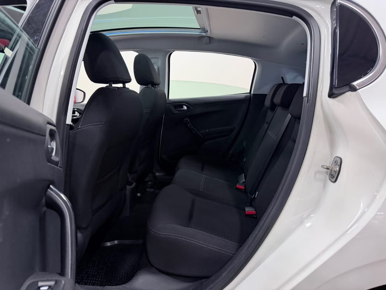 Peugeot 208 – 1.2 Puretech 110hk Automat