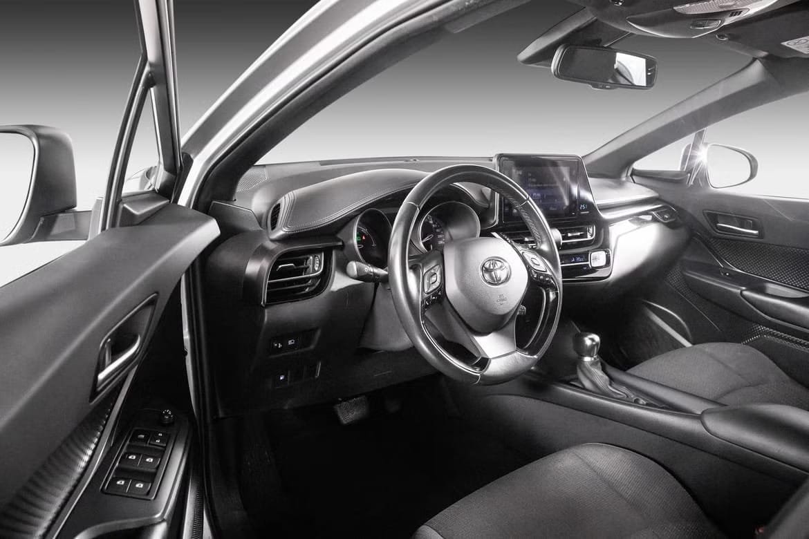 Toyota C-HR – 1,8 T HYBRIDE ACTIVE
